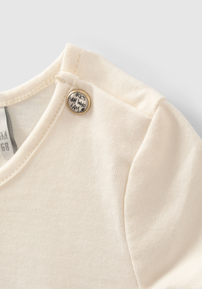 detail Dětský dívčí top se sloganem z organické bavlny IKKS