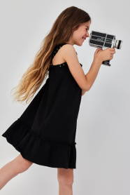 Dívčí černé šaty s volány a výšivkou BOBOLI