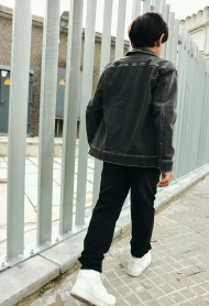 Chlapecké černé tepláky s denimovým efektem BOBOLI