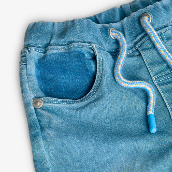 detail Chlapecké světlé džíny s elastickým pasem BOBOLI