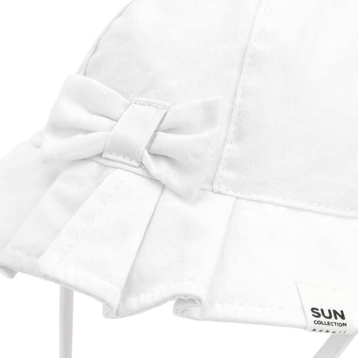 detail Dívčí bílý klobouček se šňůrkami BOBOLI