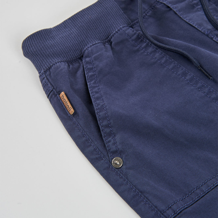 detail Chlapecké kalhoty pohodlného střihu BOBOLI