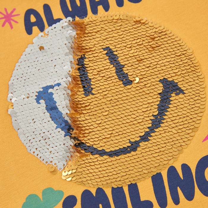 detail Dívčí tričko se smajlíkem – hořčicové BOBOLI