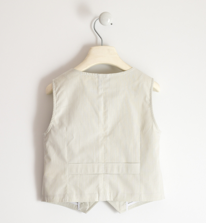 detail Chlapecká elegantní vesta IDO