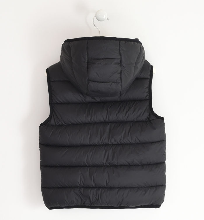 detail Chlapecká vesta IDO