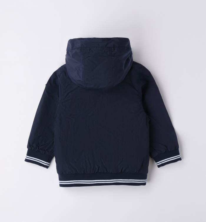 detail Chlapecá větrovka s kapucí IDO