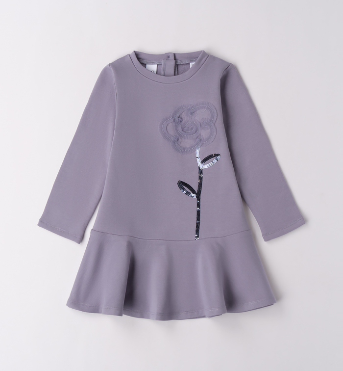 detail Dívčí fialové šaty s aplikací květiny IDO