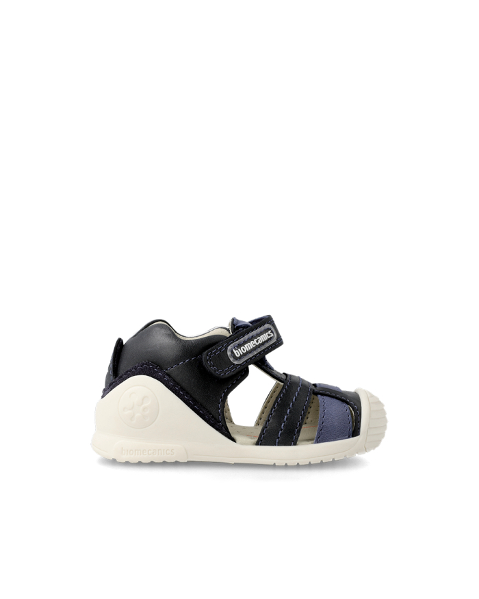 detail Dětské chlapecké sandály první kroky BIOMECANICS