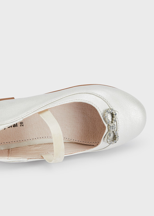 detail Dívčí balerínky s štrasovou mašličkou MAYORAL