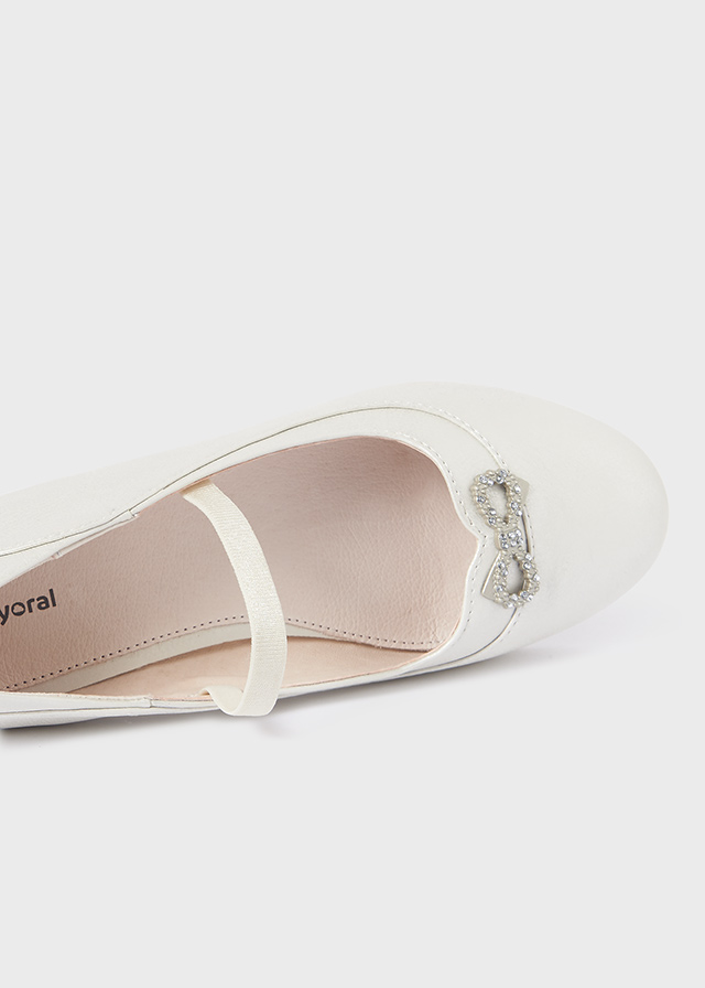 detail Dívčí balerínky s štrasovou mašličkou MAYORAL