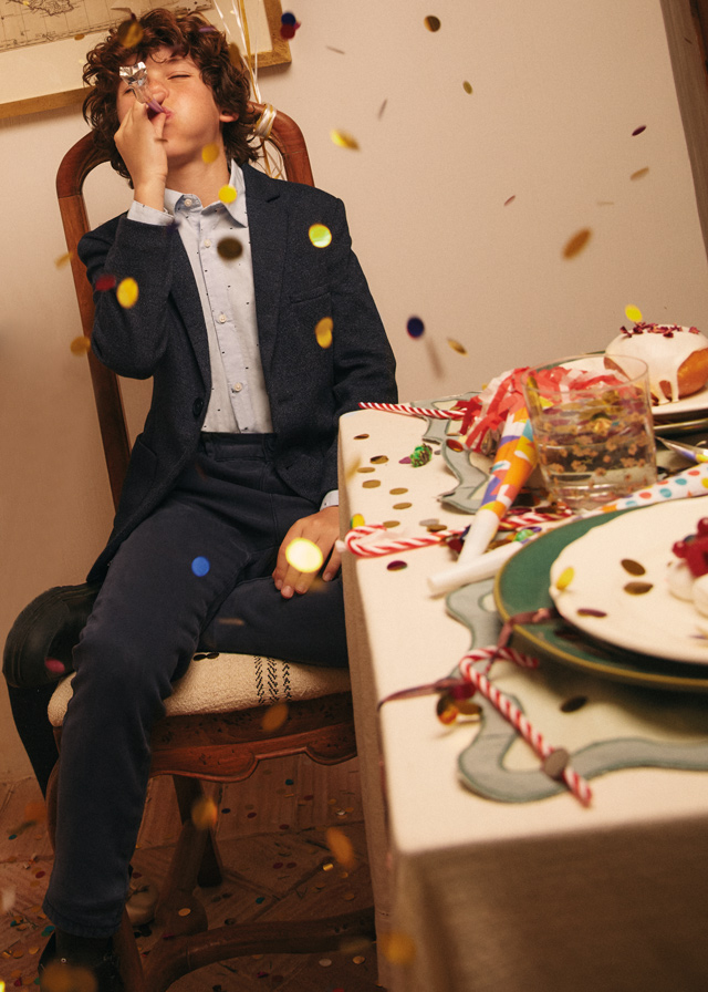 detail Chlapecké kalhoty MAYORAL