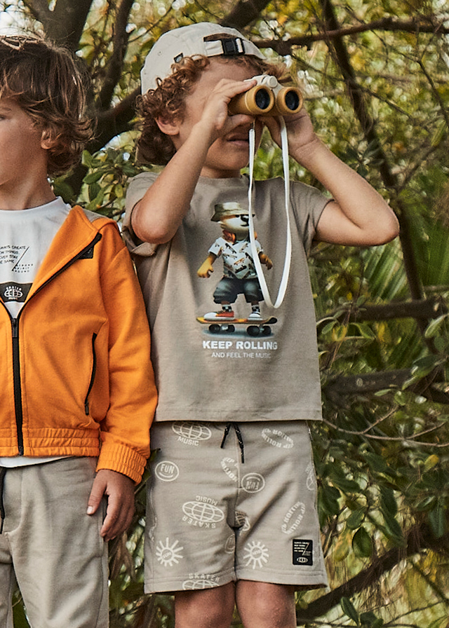 detail Chlapecké kraťasy MAYORAL