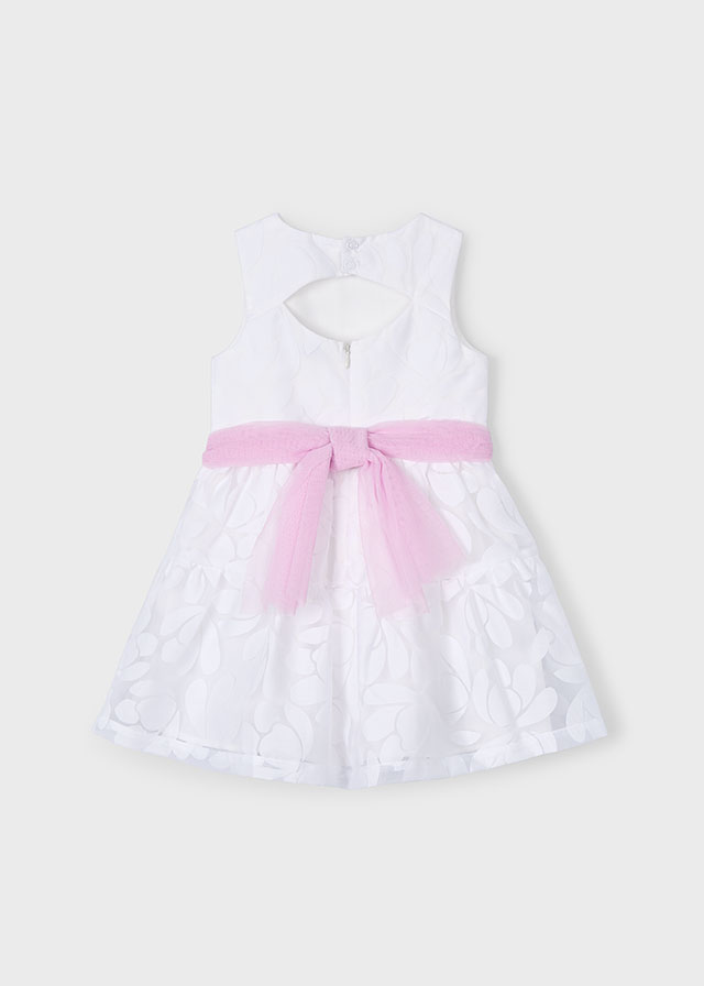 detail Dívčí šaty – s romantickým nádechem MAYORAL