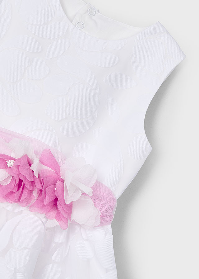 detail Dívčí šaty – s romantickým nádechem MAYORAL