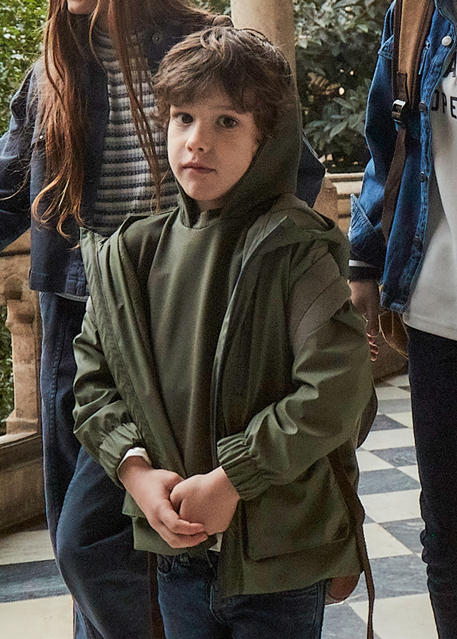 detail Chlapecký olivový pláštěný kabát s fleecovou podšívkou MAYORAL