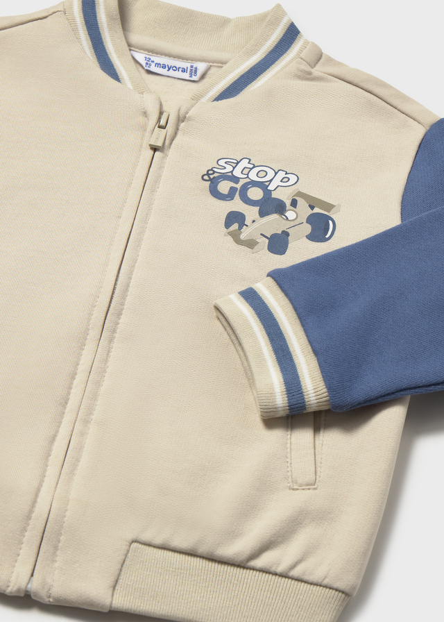 detail Chlapecká béžová mikina na zip s modrými rukávy MAYORAL