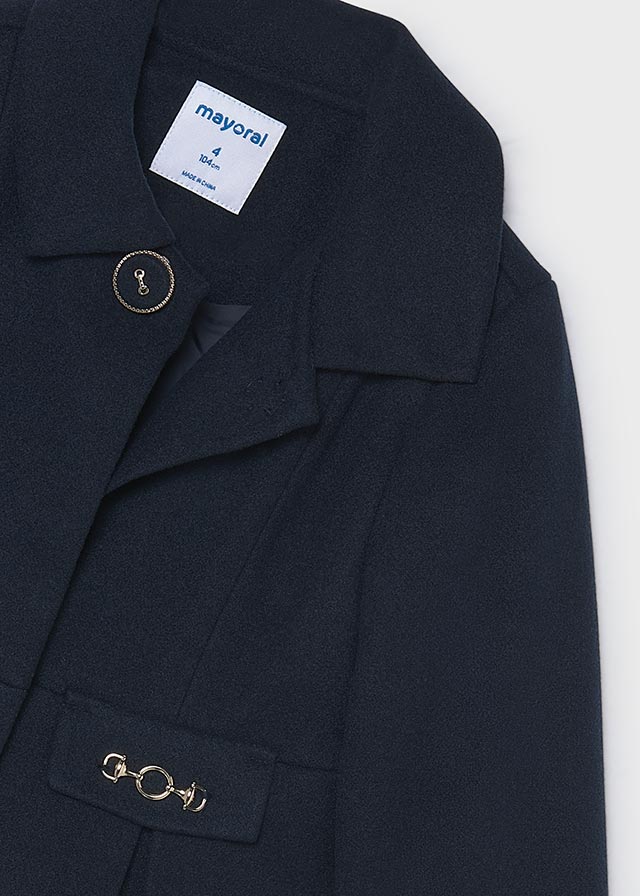 detail Dívčí tmavě modrý elegantní kabát s ozdobným zapínáním MAYORAL