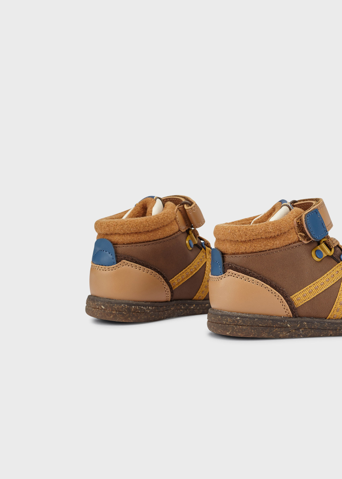 detail Dětské kotníkové boty MAYORAL