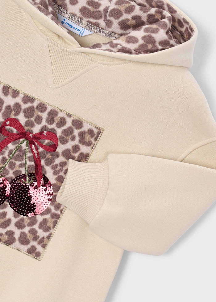 detail Dívčí krémové mikinové šaty s kapucí a leopardím detailem MAYORAL