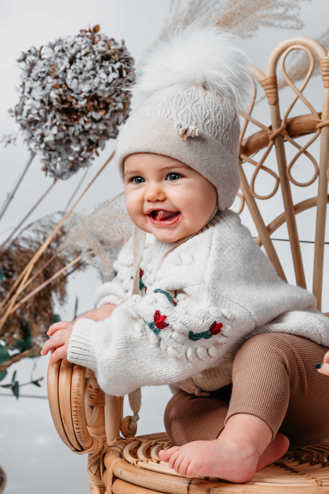 detail Dětská dívčí čepice JAMIKS