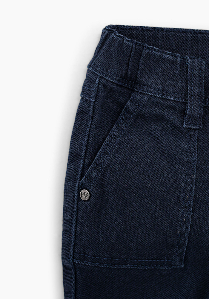 detail dětské chlapecké džíny s pružným pasem IKKS