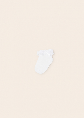 detail Dětské dívčí novorozenecké ponožky krajka, ozdobný volán MAYORAL